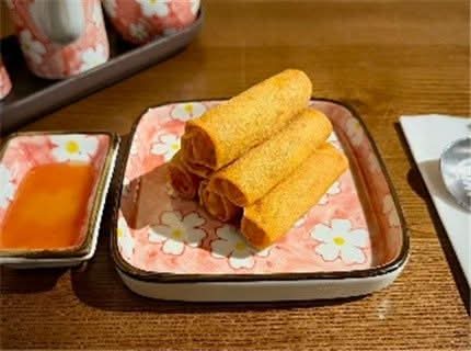 Fried Vegetable Spring Rolls(6 Pieces) 香煎素春卷(6)